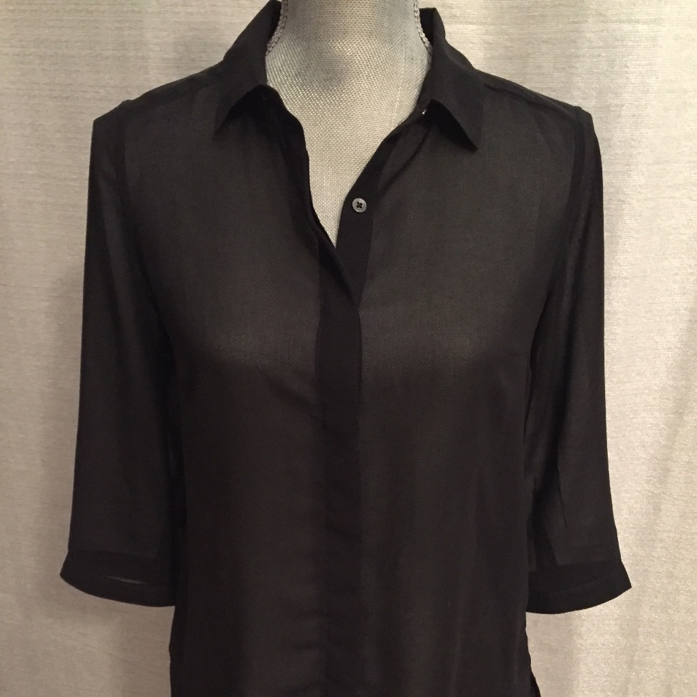 ‼️SALE‼️6 for $20.
 Vera Wang blouse